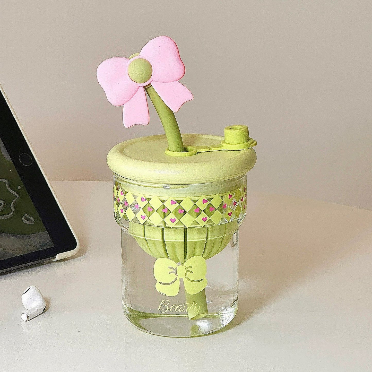 Straw Cup With Bow