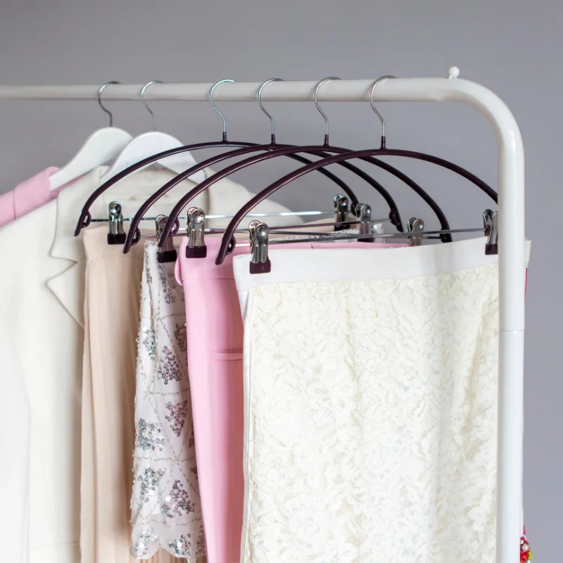 anti-slip hangers with clips (Set of 2)