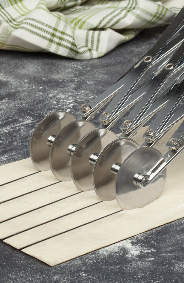 5 wheels Dough Cutter Stainless Steel