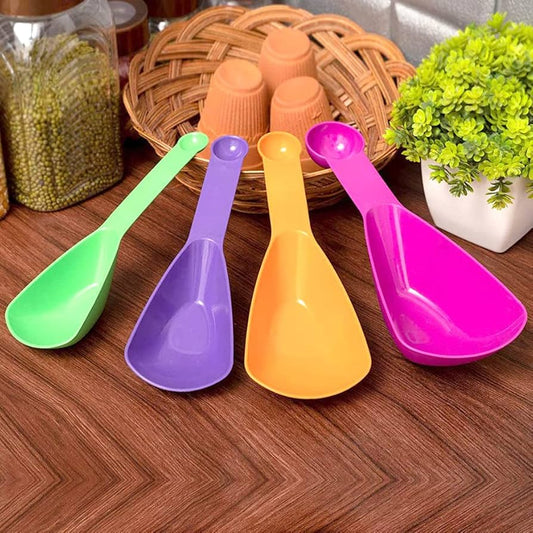 Plastic Measuring Cups (Set of 4)