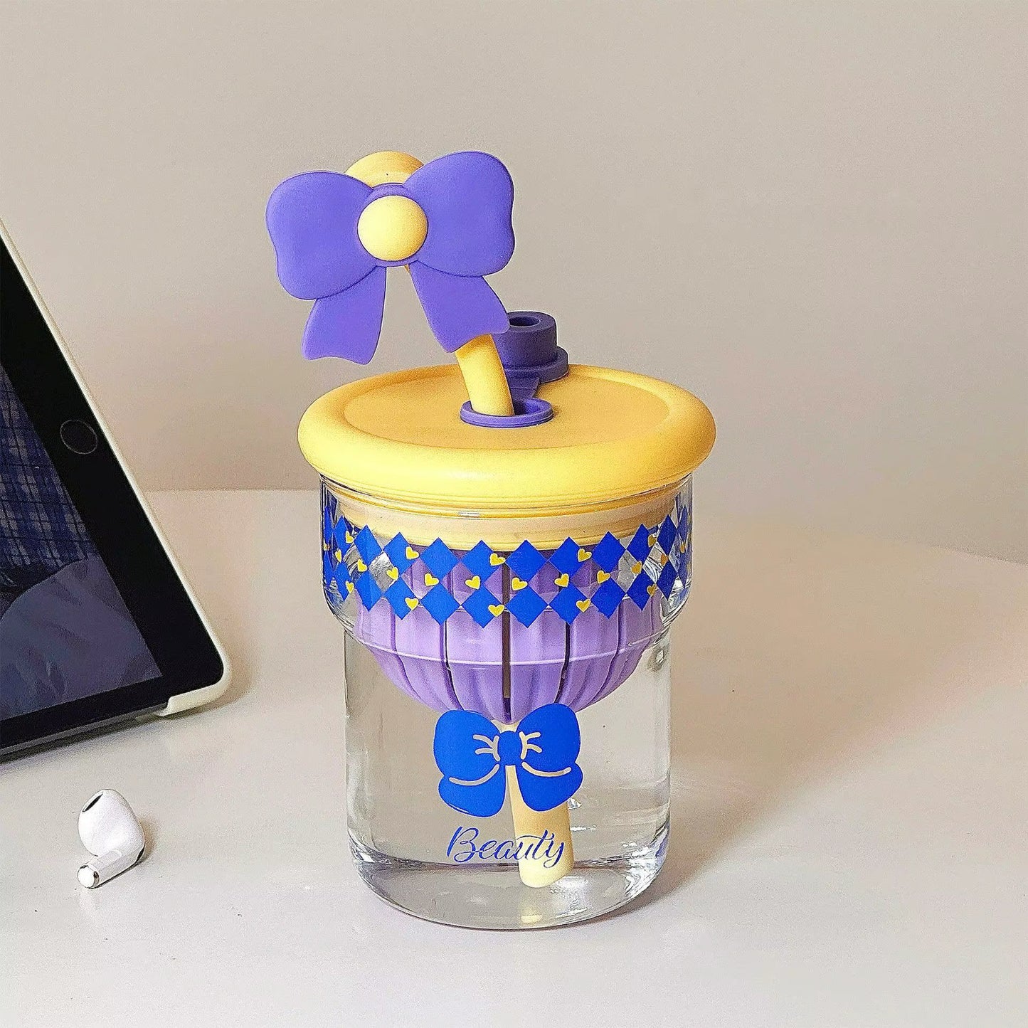 Straw Cup With Bow